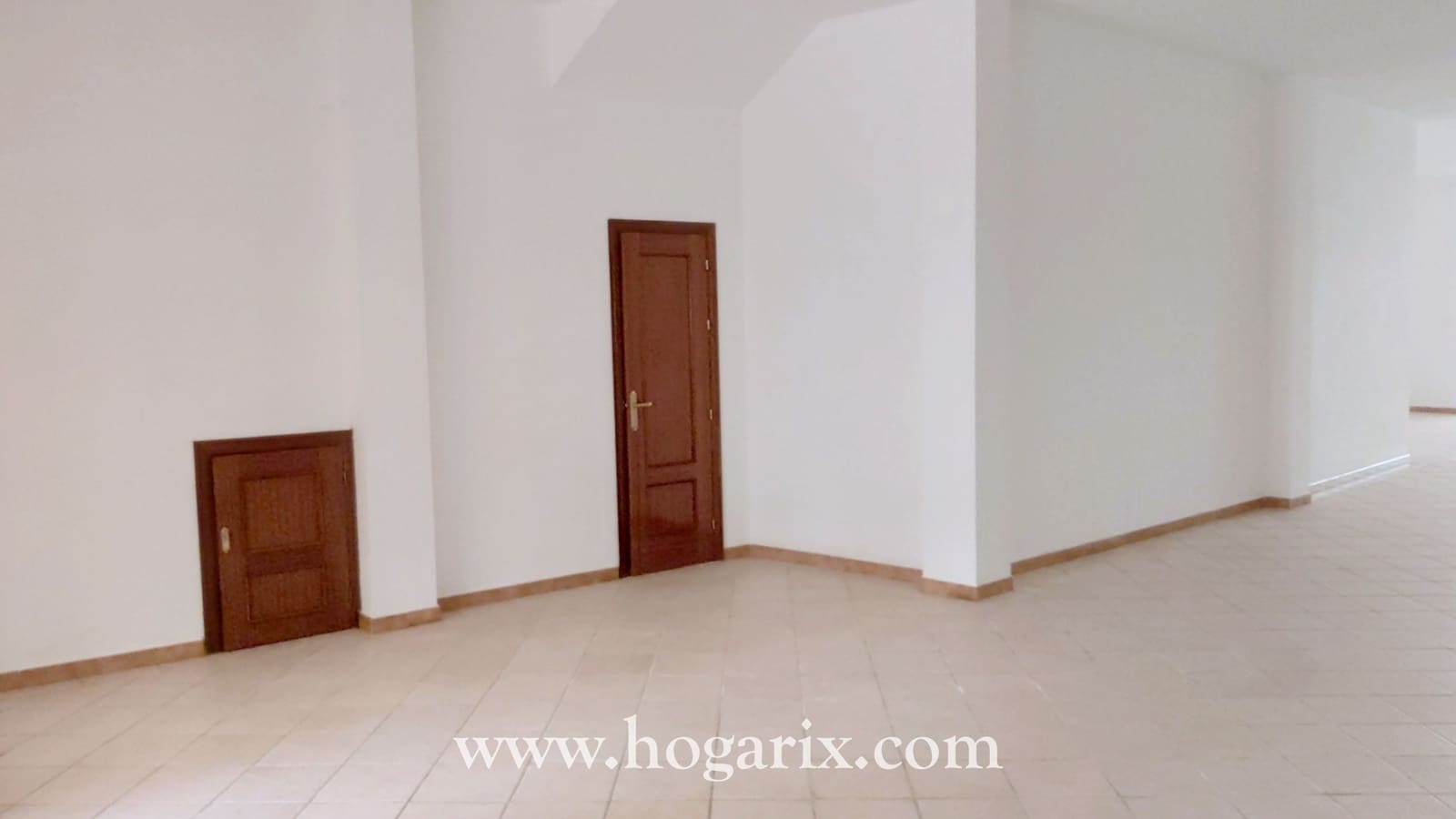 Commercial for sale in Villanueva de los Castillejos - € 85,000 (Ref: 9720365)