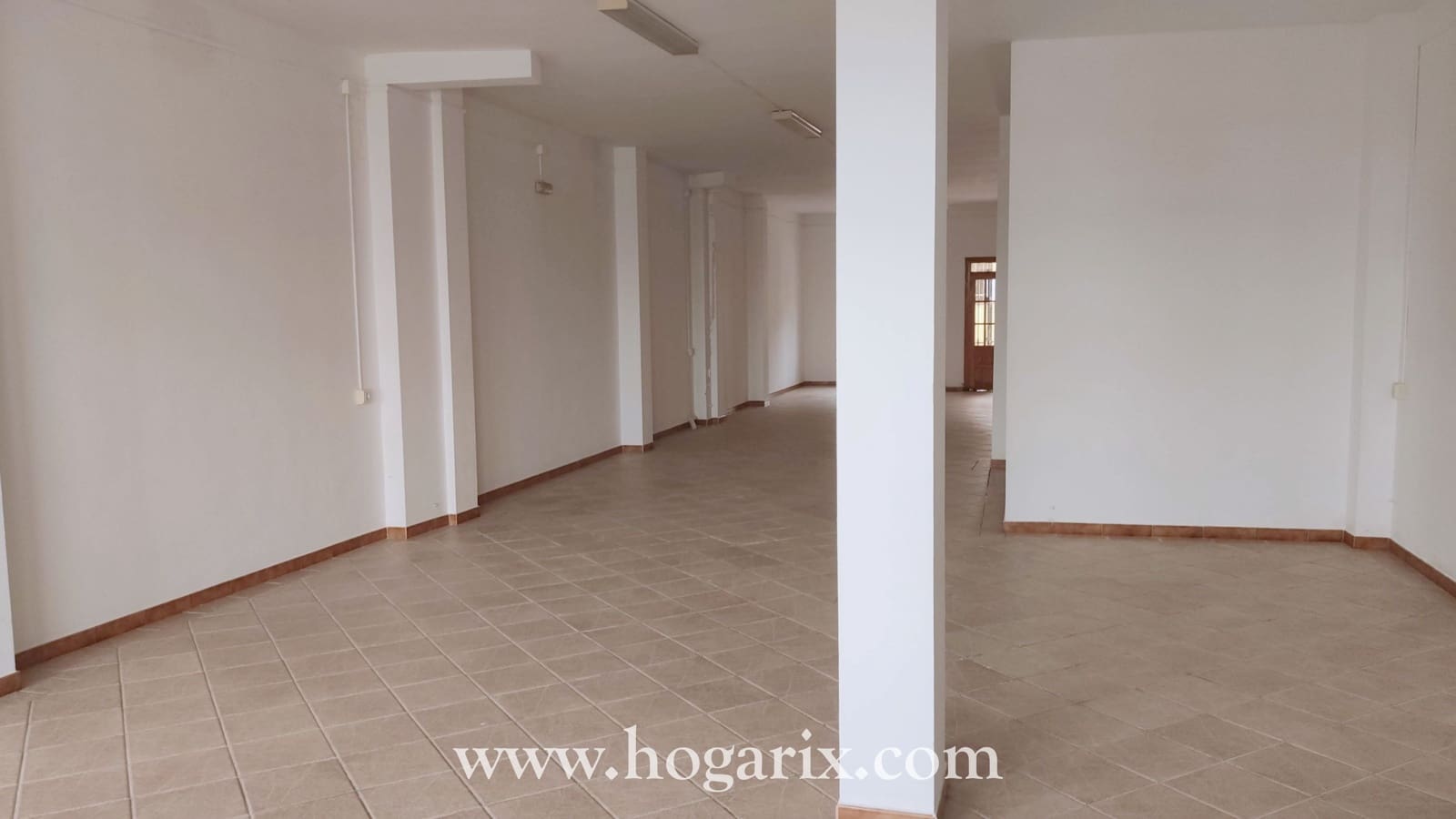 Commercial for sale in Villanueva de los Castillejos - € 85,000 (Ref: 9720365)