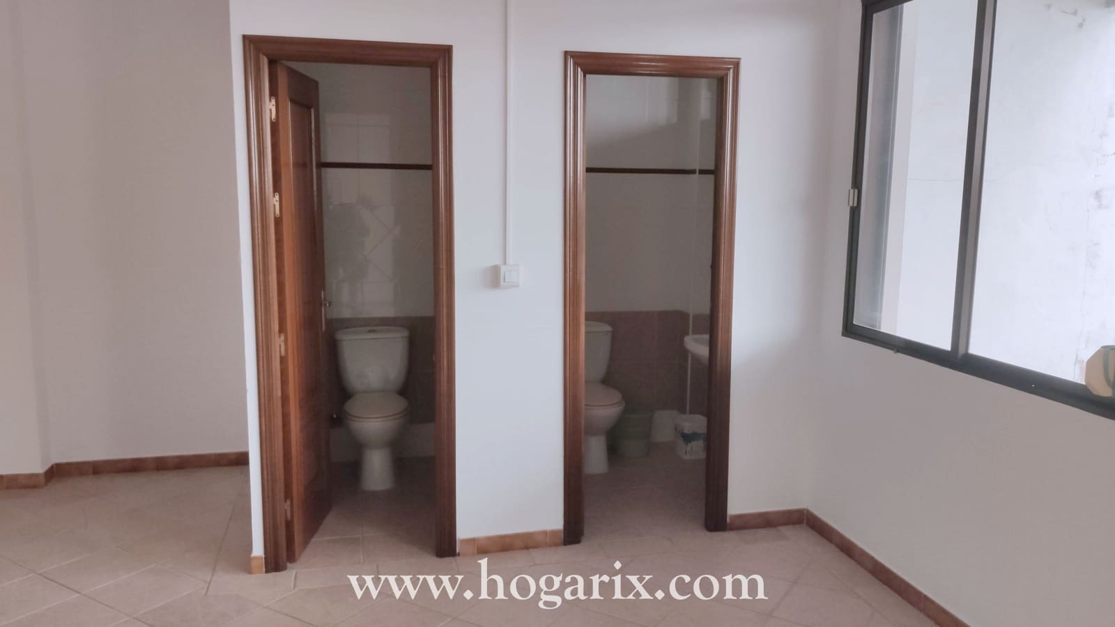 Commercial for sale in Villanueva de los Castillejos - € 85,000 (Ref: 9720365)