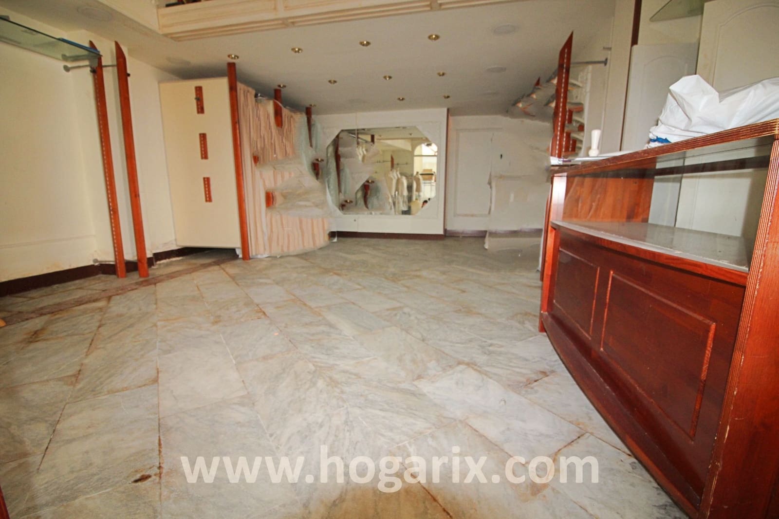 Commercial for sale in Huelva city - € 109,900 (Ref: 9720375)