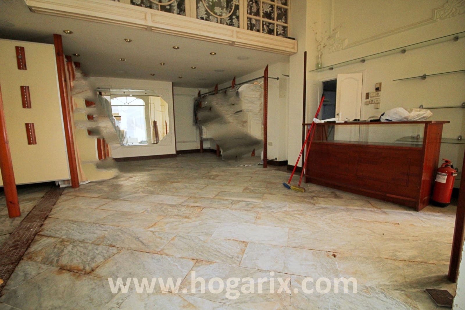 Commercial for sale in Huelva city - € 109,900 (Ref: 9720375)