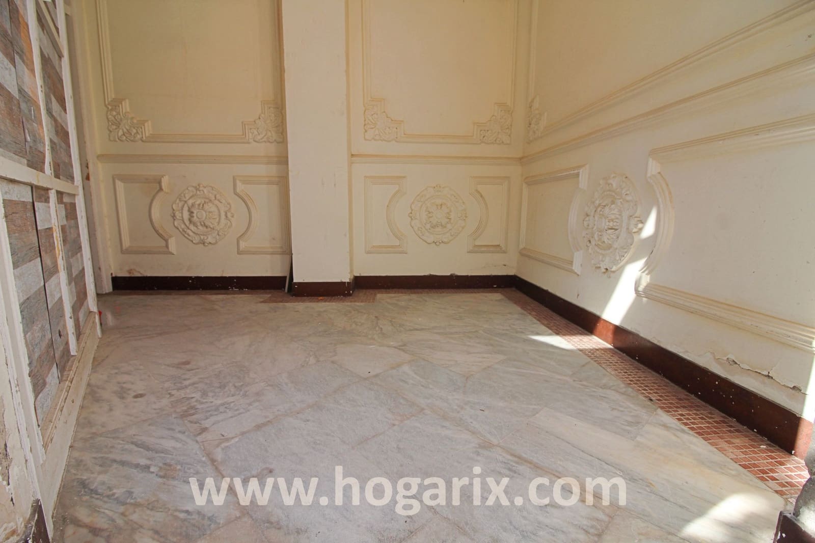 Commercial for sale in Huelva city - € 109,900 (Ref: 9720375)