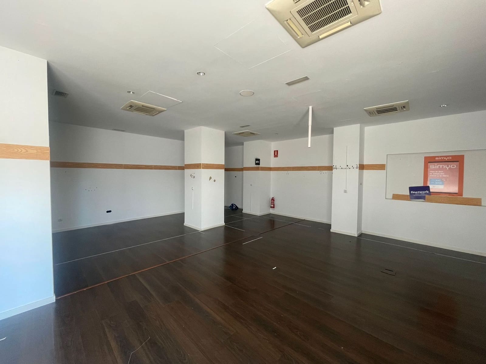 Commercial for sale in Bollullos Par del Condado - € 150,000 (Ref: 9720377)