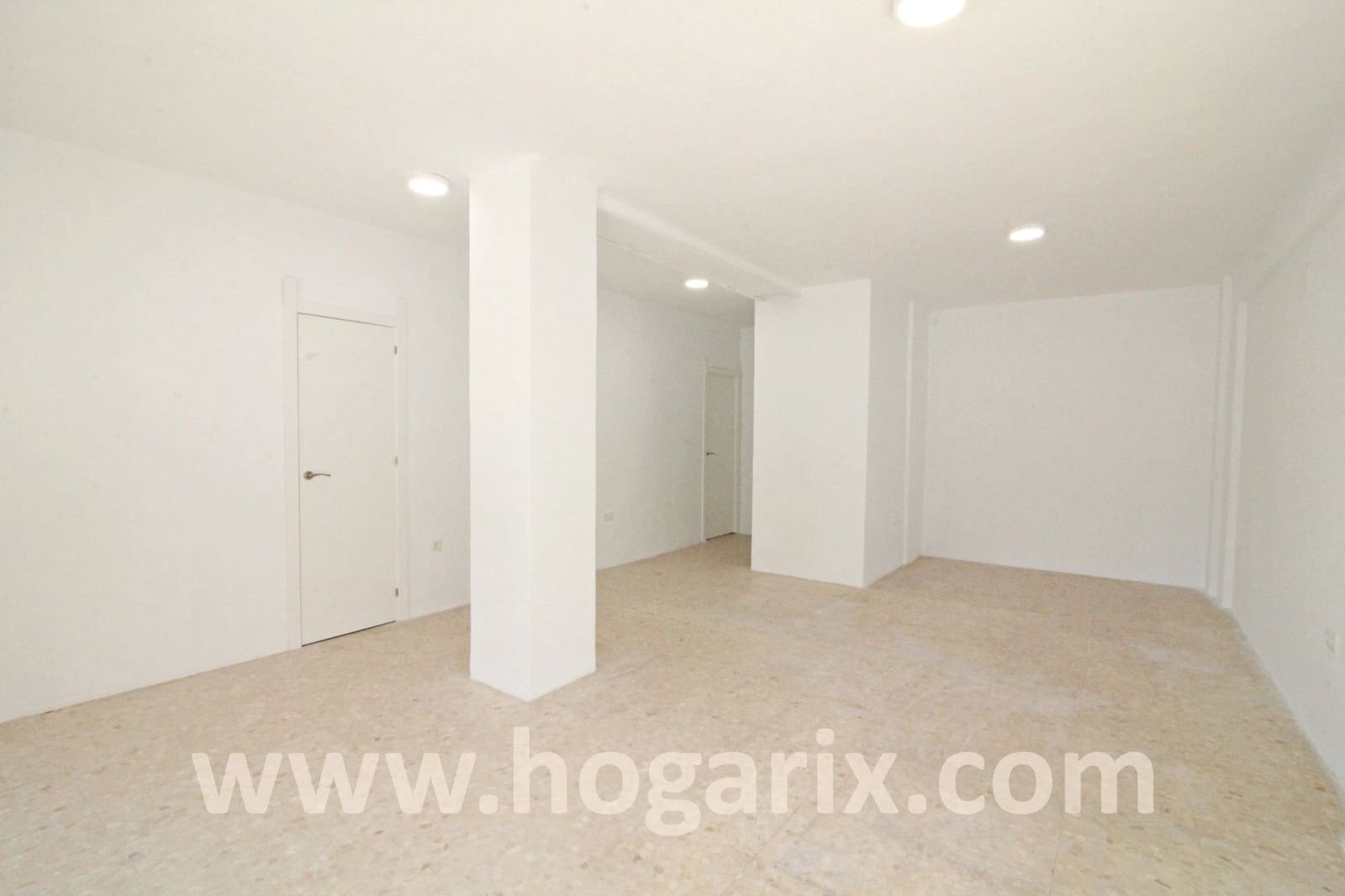 Commercial for rent in Huelva city - € 800 (Ref: 9720379)