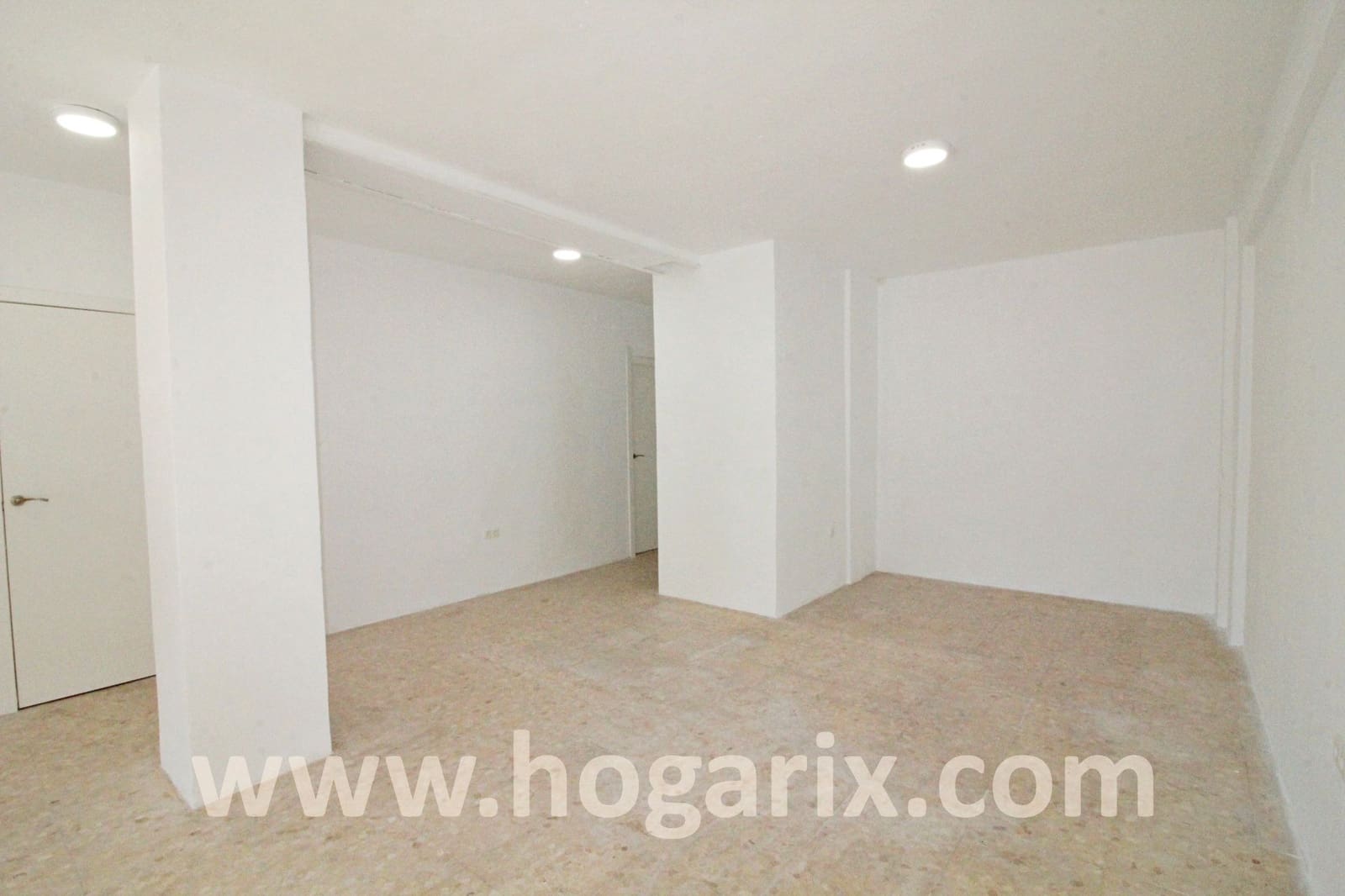 Commercial for rent in Huelva city - € 800 (Ref: 9720379)
