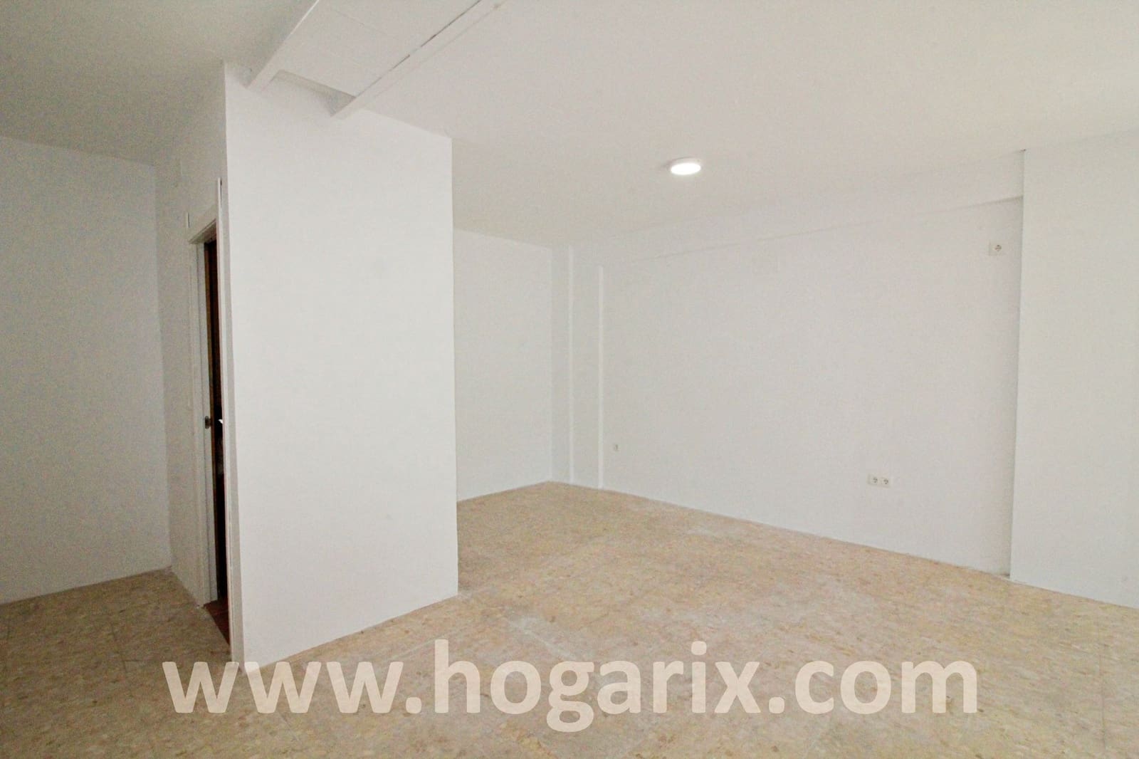Commercial for rent in Huelva city - € 800 (Ref: 9720379)
