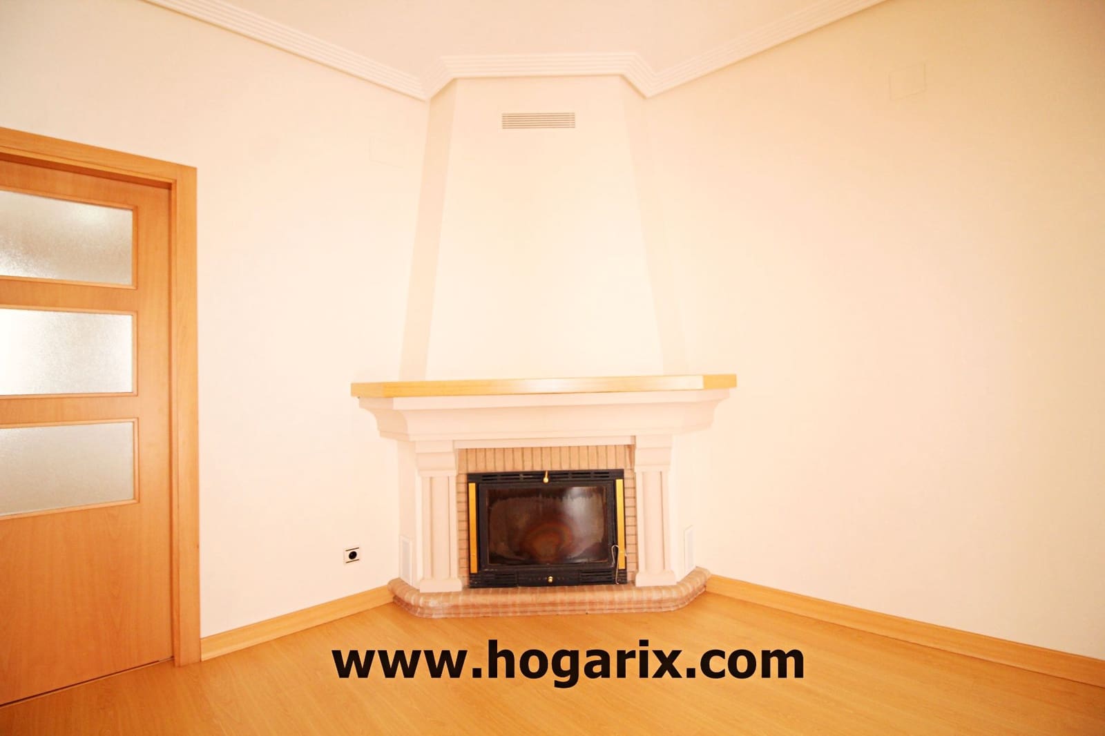 4 bedroom Flat for sale in Villanueva de los Castillejos with garage - € 200,000 (Ref: 9720380)