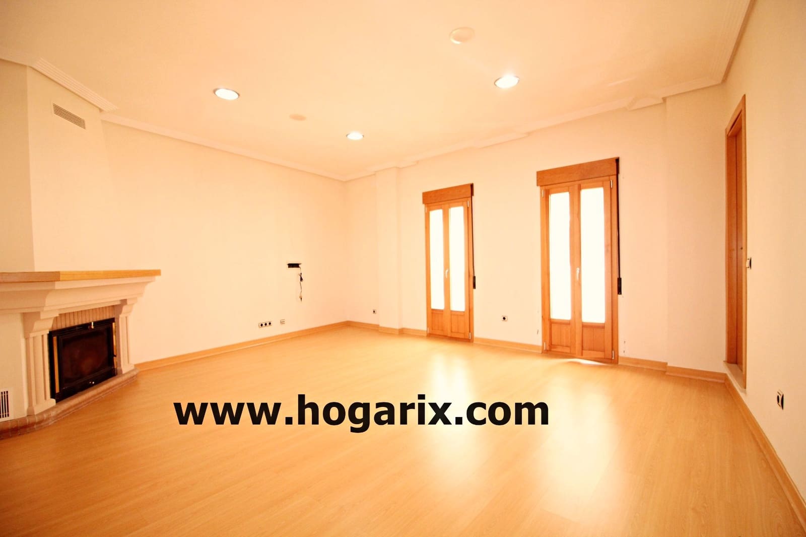 4 bedroom Flat for sale in Villanueva de los Castillejos with garage - € 200,000 (Ref: 9720380)