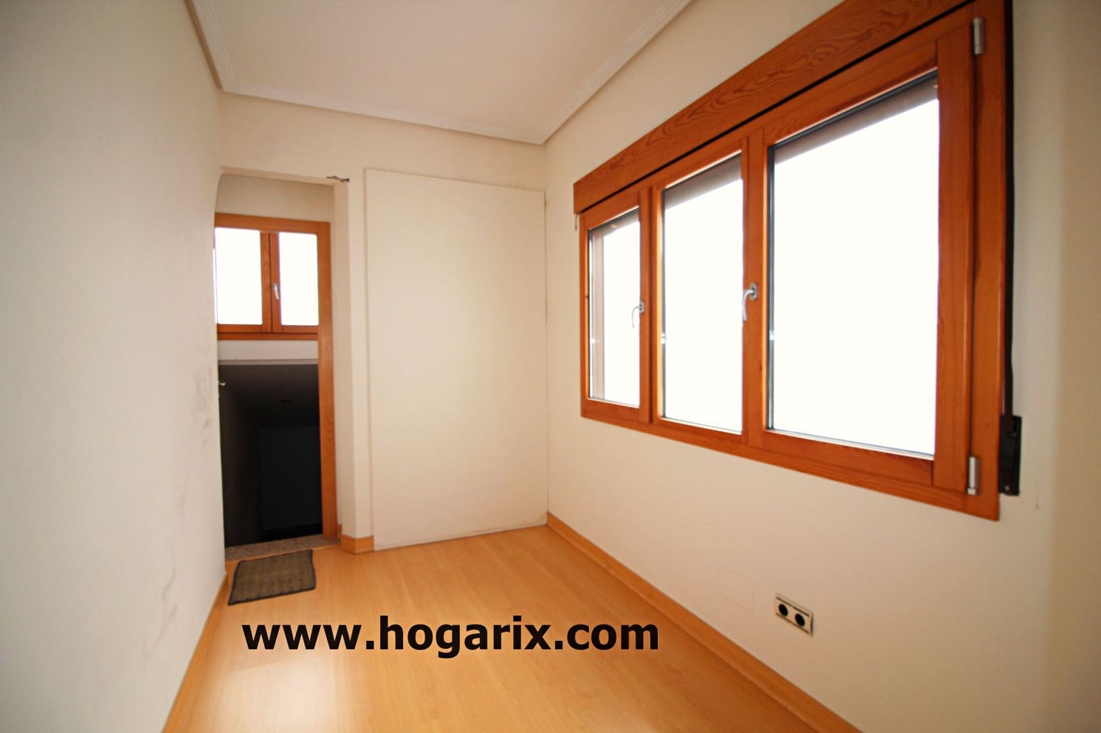 4 bedroom Flat for sale in Villanueva de los Castillejos with garage - € 200,000 (Ref: 9720380)