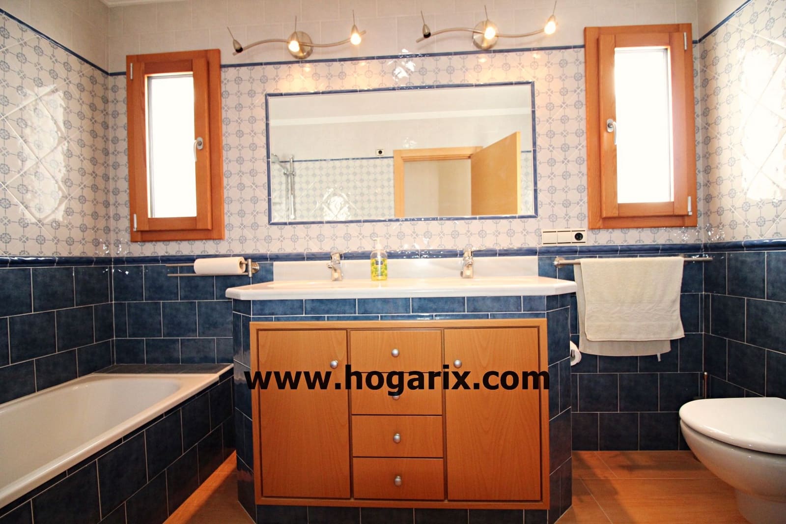 4 bedroom Flat for sale in Villanueva de los Castillejos with garage - € 200,000 (Ref: 9720380)