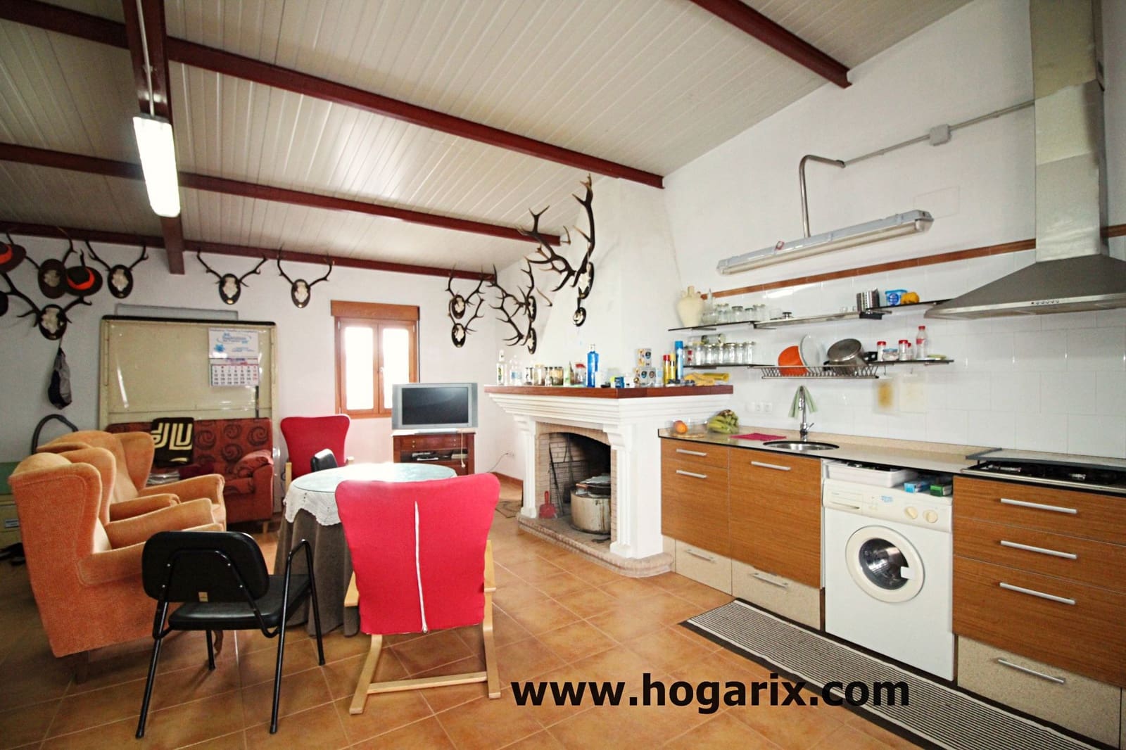 4 bedroom Flat for sale in Villanueva de los Castillejos with garage - € 200,000 (Ref: 9720380)