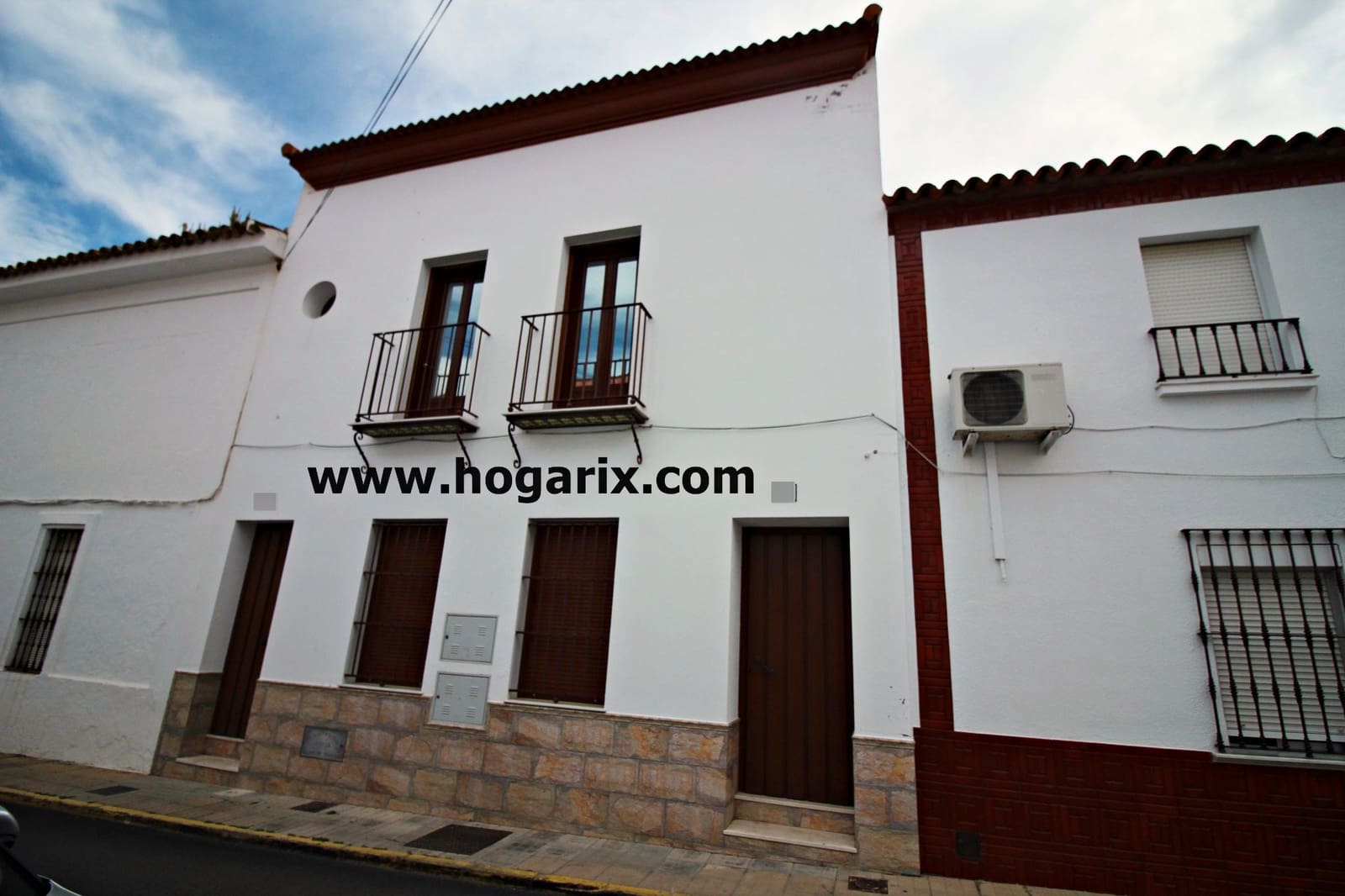 4 bedroom Flat for sale in Villanueva de los Castillejos with garage - € 200,000 (Ref: 9720380)