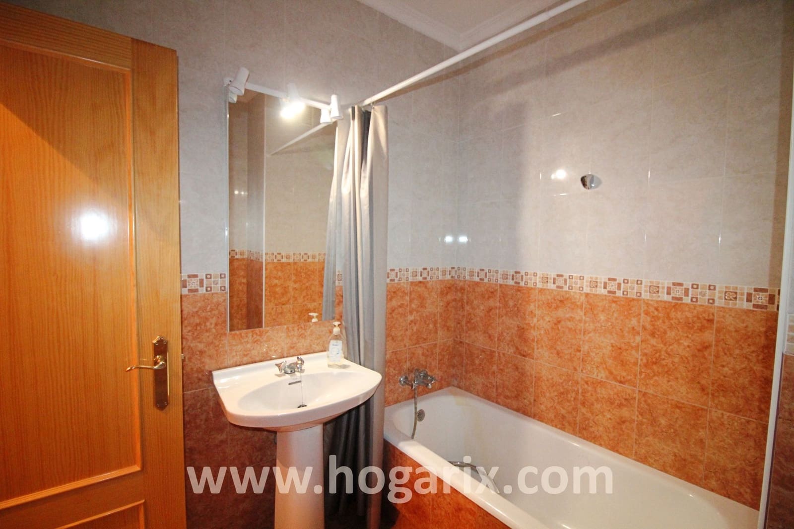 Office for rent in Huelva city - € 650 (Ref: 9720382)