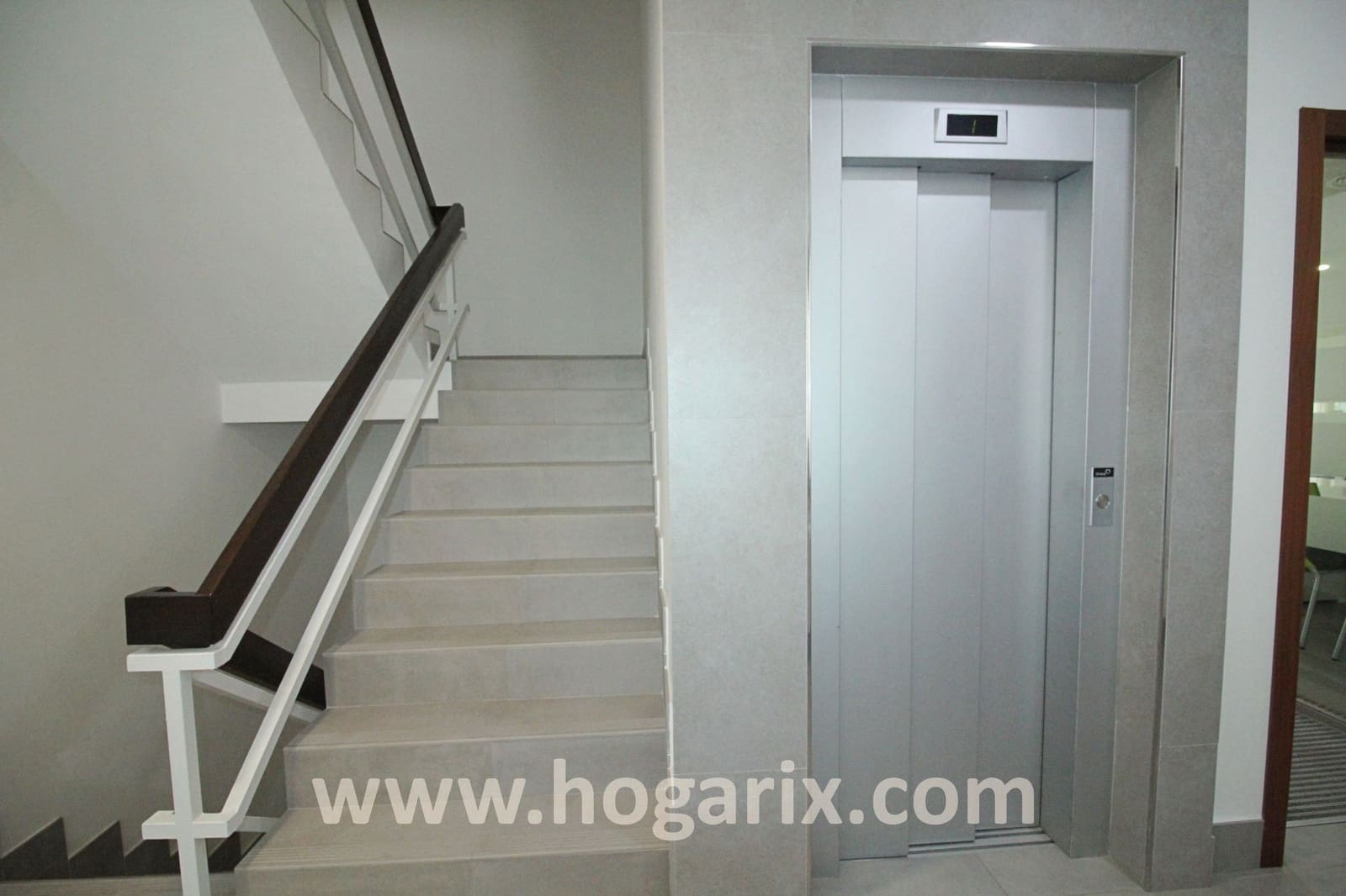 Office for rent in Huelva city - € 650 (Ref: 9720382)