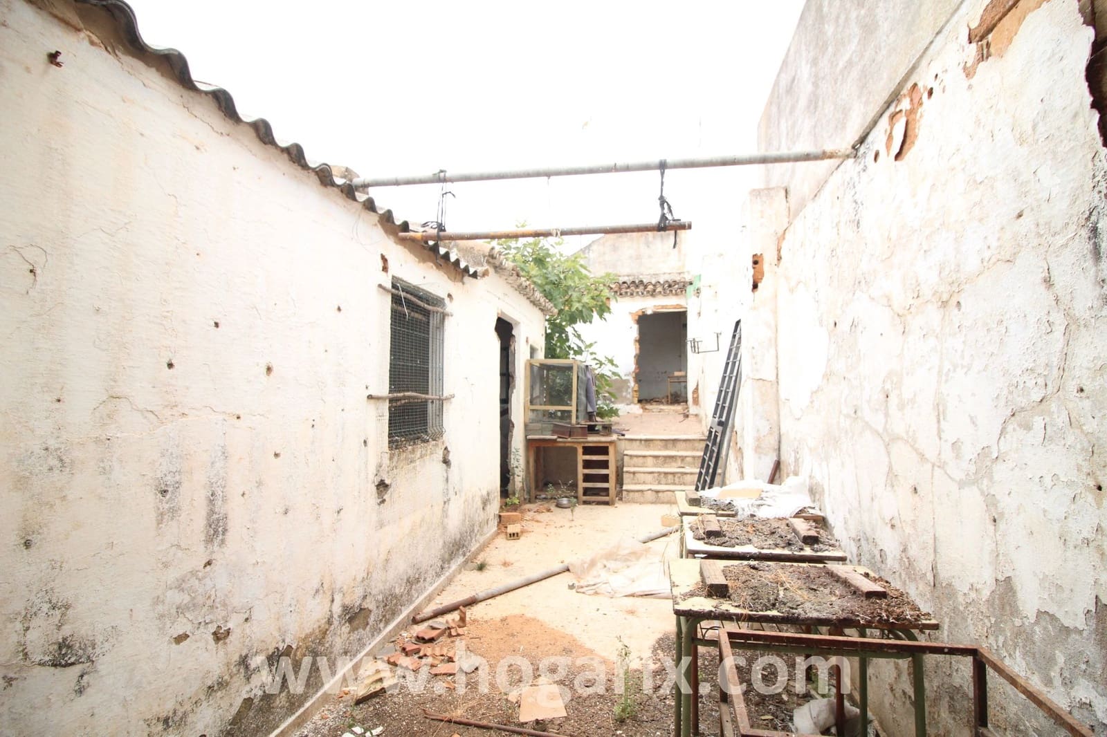 Ruin for sale in Huelva city - € 120,000 (Ref: 9720385)