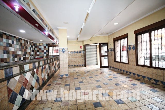 Commercieel te huur in Huelva stad - € 800 (Ref: 9720386)