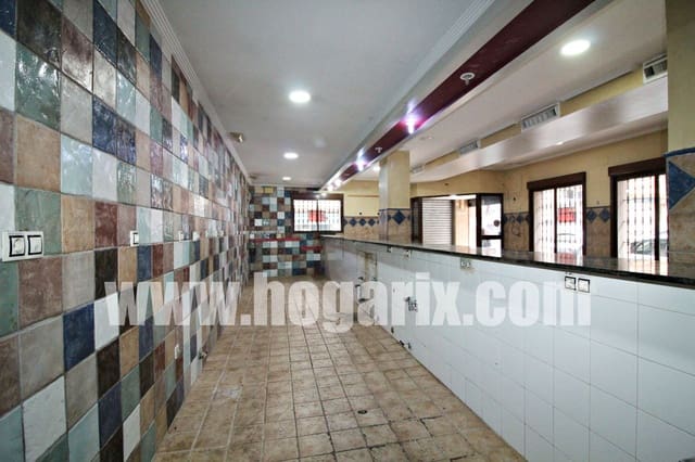 Commercieel te huur in Huelva stad - € 800 (Ref: 9720386)