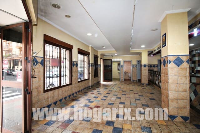 Commercieel te huur in Huelva stad - € 800 (Ref: 9720386)