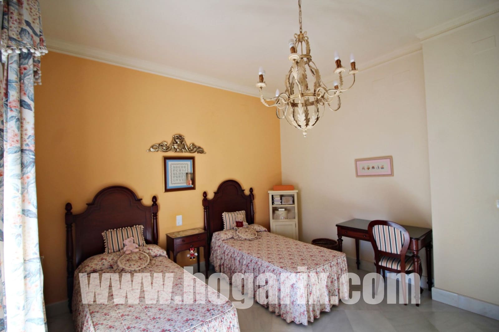 Townhouse for sale in Moguer - € 689,900 (Ref: 9720389)