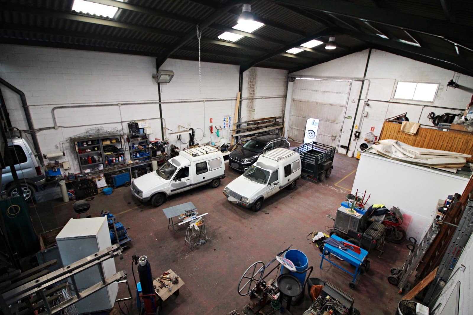 Commercial for sale in Huelva city - € 149,900 (Ref: 9720390)