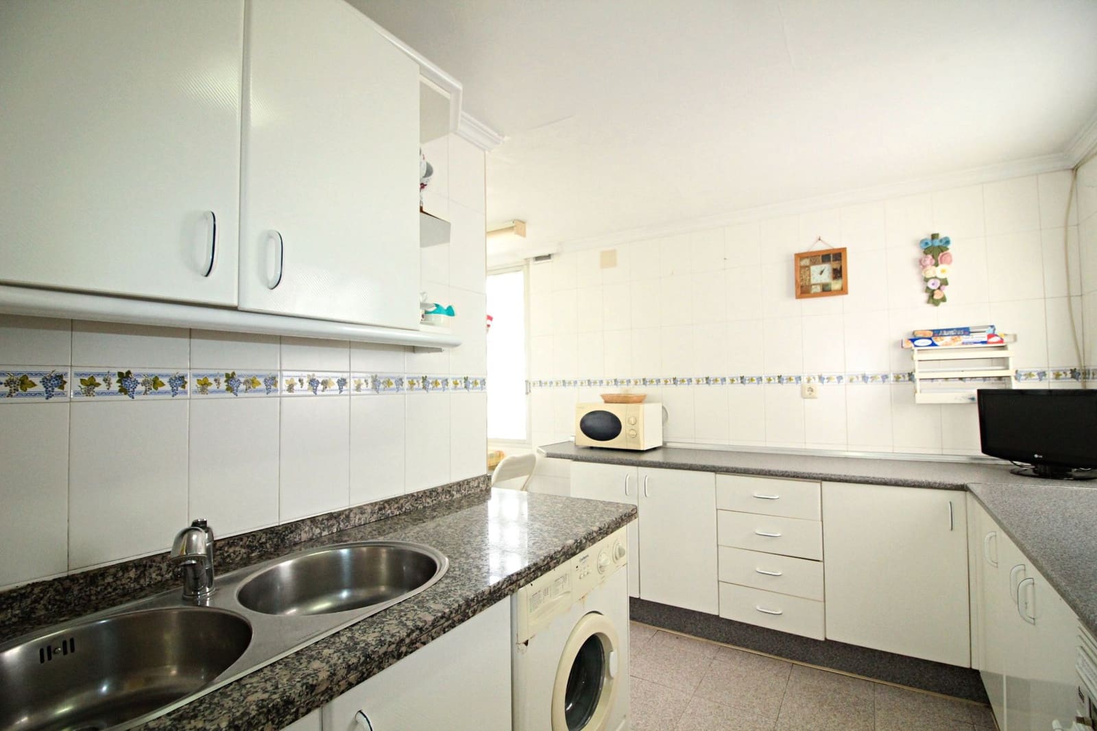 4 bedroom Flat for sale in Huelva city - € 179,900 (Ref: 9720393)