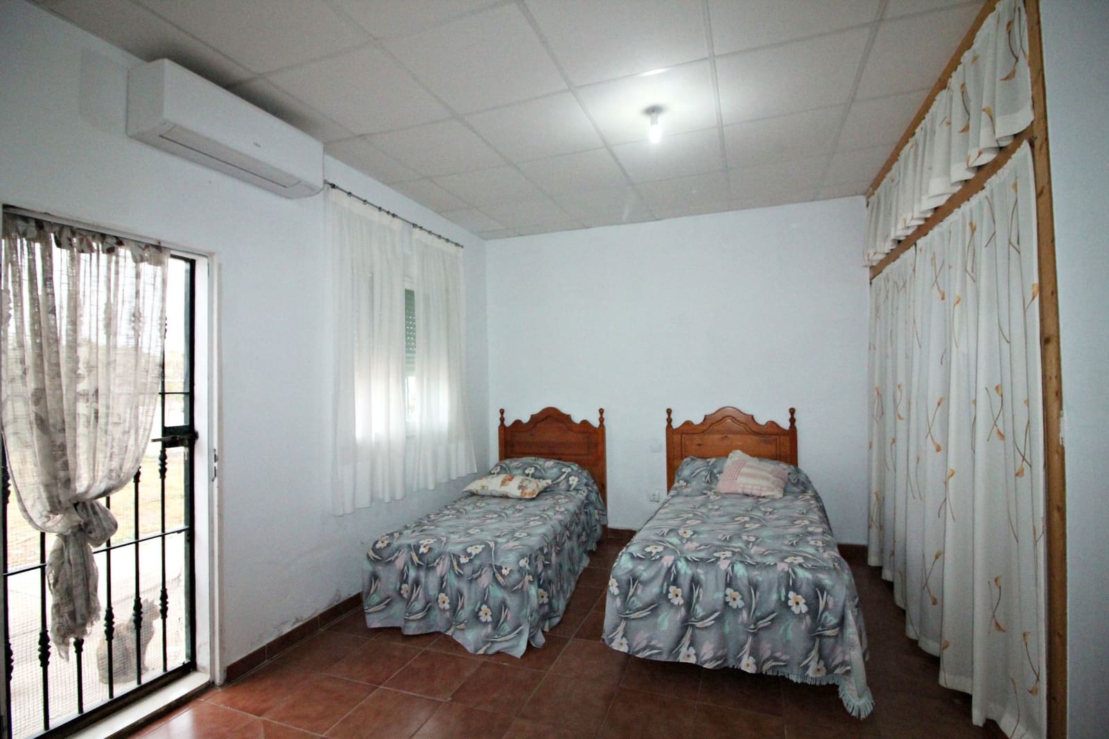 Finca/Country House for sale in Gibraleon - € 76,000 (Ref: 9720396)