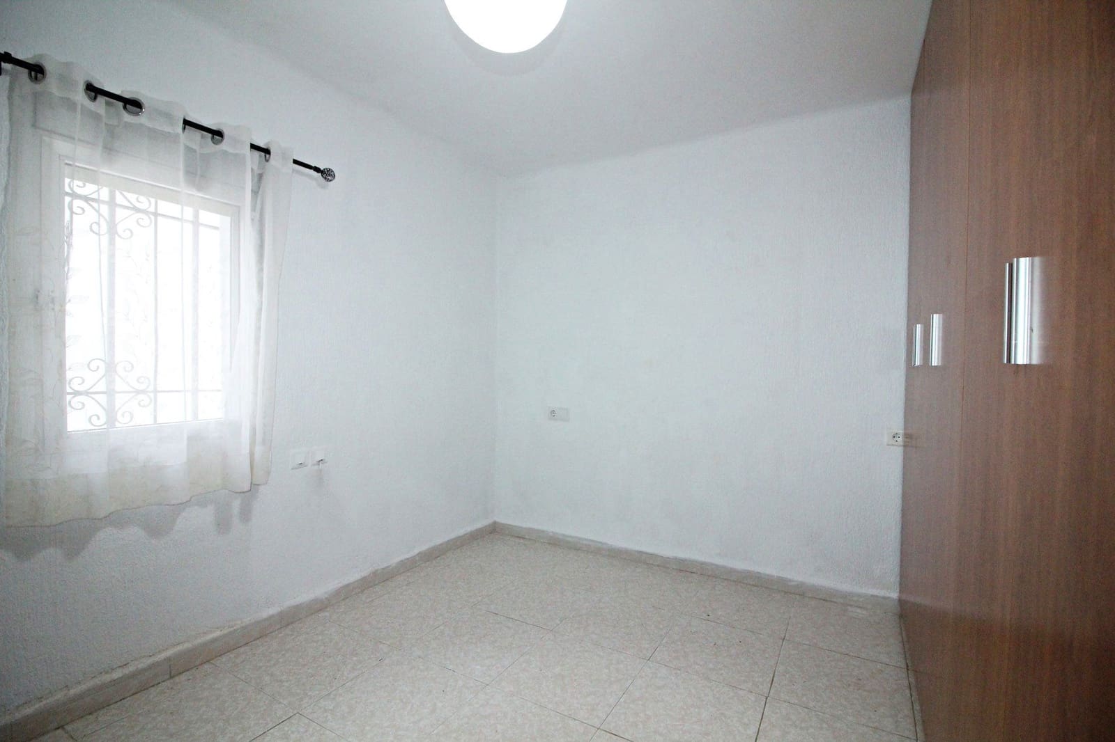 3 bedroom Flat for sale in Huelva city - € 105,900 (Ref: 9720840)