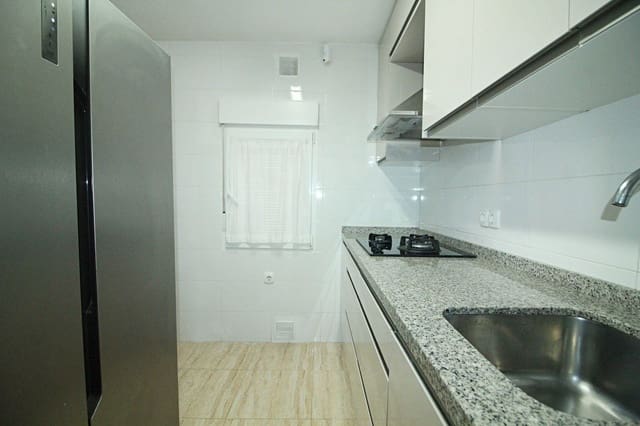 3 bedroom Flat for sale in Huelva city - € 105,900 (Ref: 9720840)