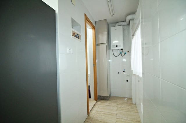 3 bedroom Flat for sale in Huelva city - € 105,900 (Ref: 9720840)