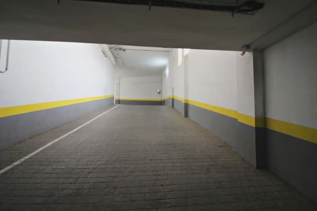 Garage te koop in Huelva stad - € 12.900 (Ref: 9761569)