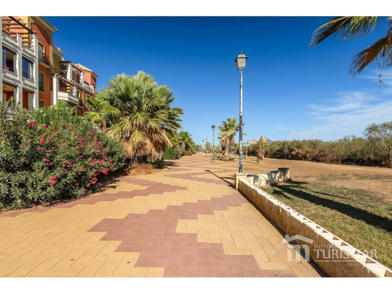 Commercial for sale in Ayamonte - € 168,000 (Ref: 9443563)