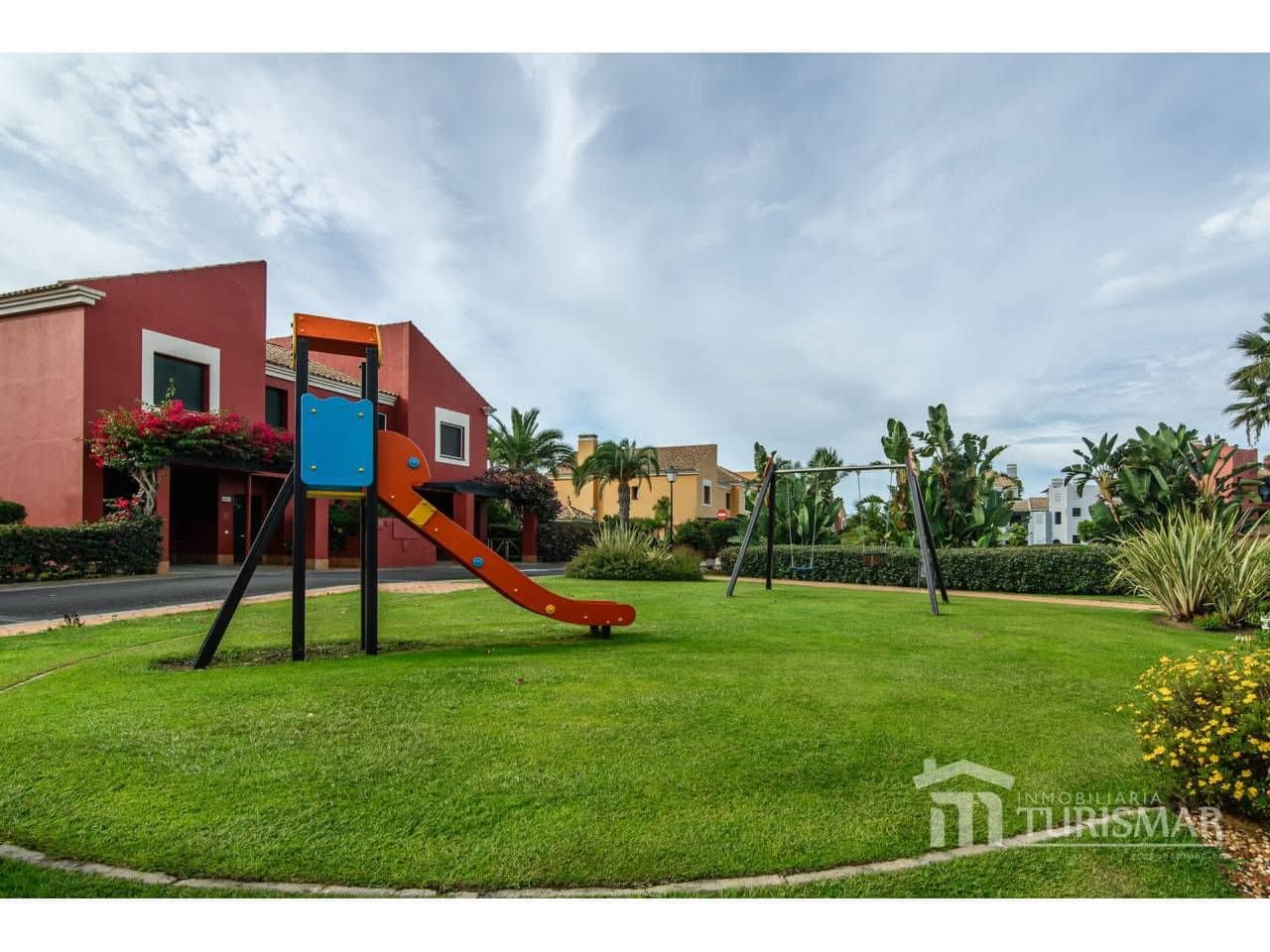 2 makuuhuone Asunto myytävänä paikassa Ayamonte mukana uima-altaan 
autotalli - 268 000 € (Ref: 9443569)