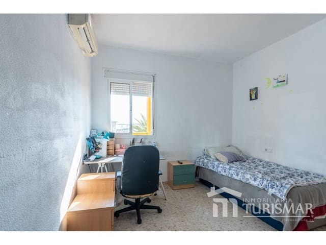 Piso de 3 habitaciones en Lepe en venta - 134.000 € (Ref: 9443575)