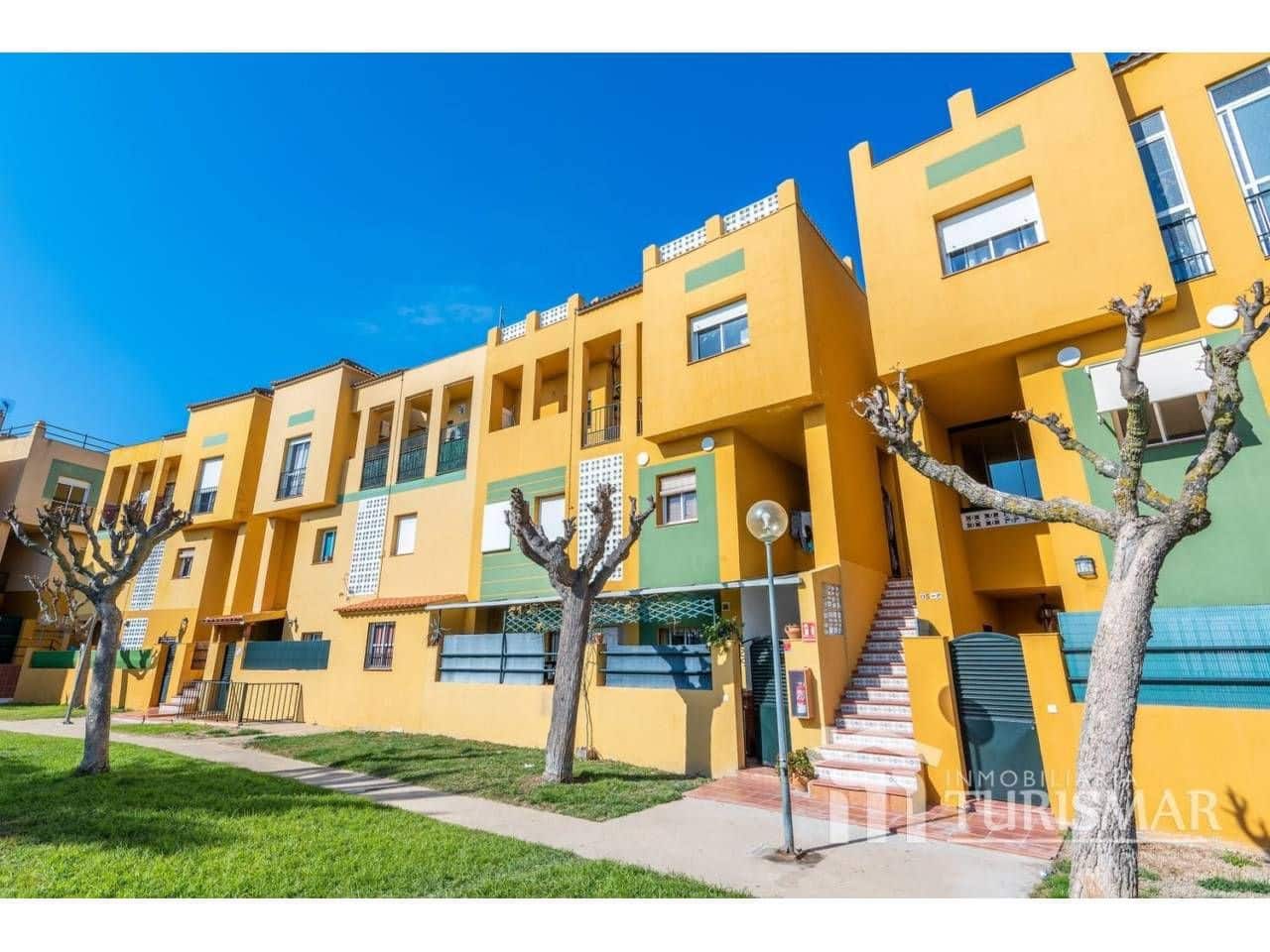 3 bedroom Flat for sale in Lepe - € 134,000 (Ref: 9443575)