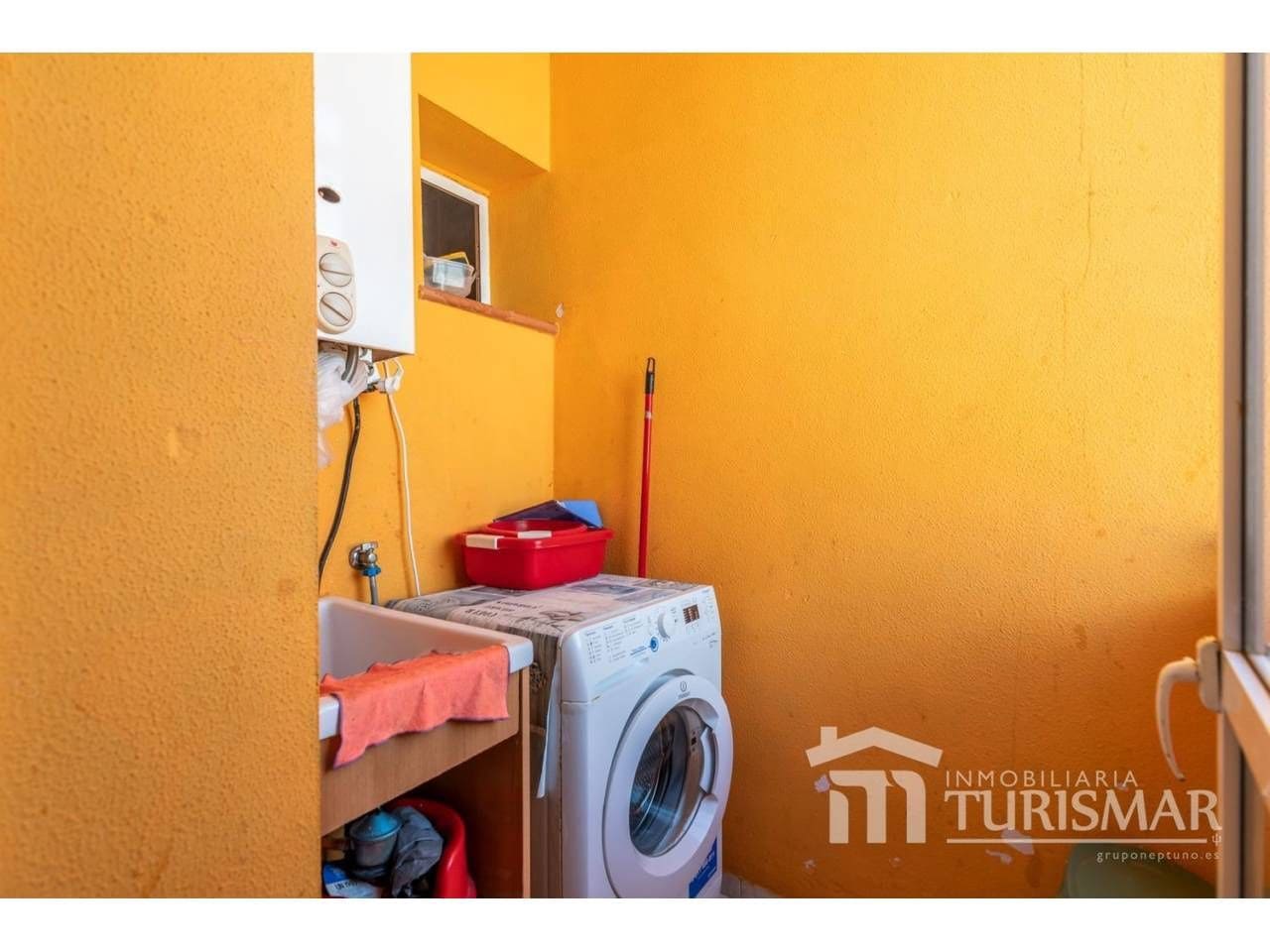 3 bedroom Flat for sale in Lepe - € 134,000 (Ref: 9443575)