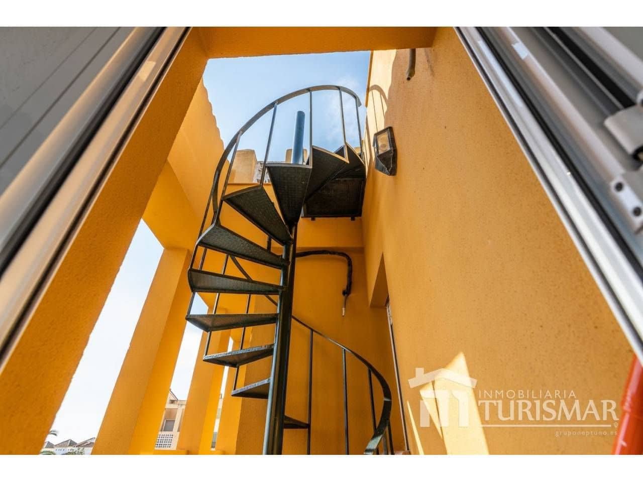 3 bedroom Flat for sale in Lepe - € 134,000 (Ref: 9443575)