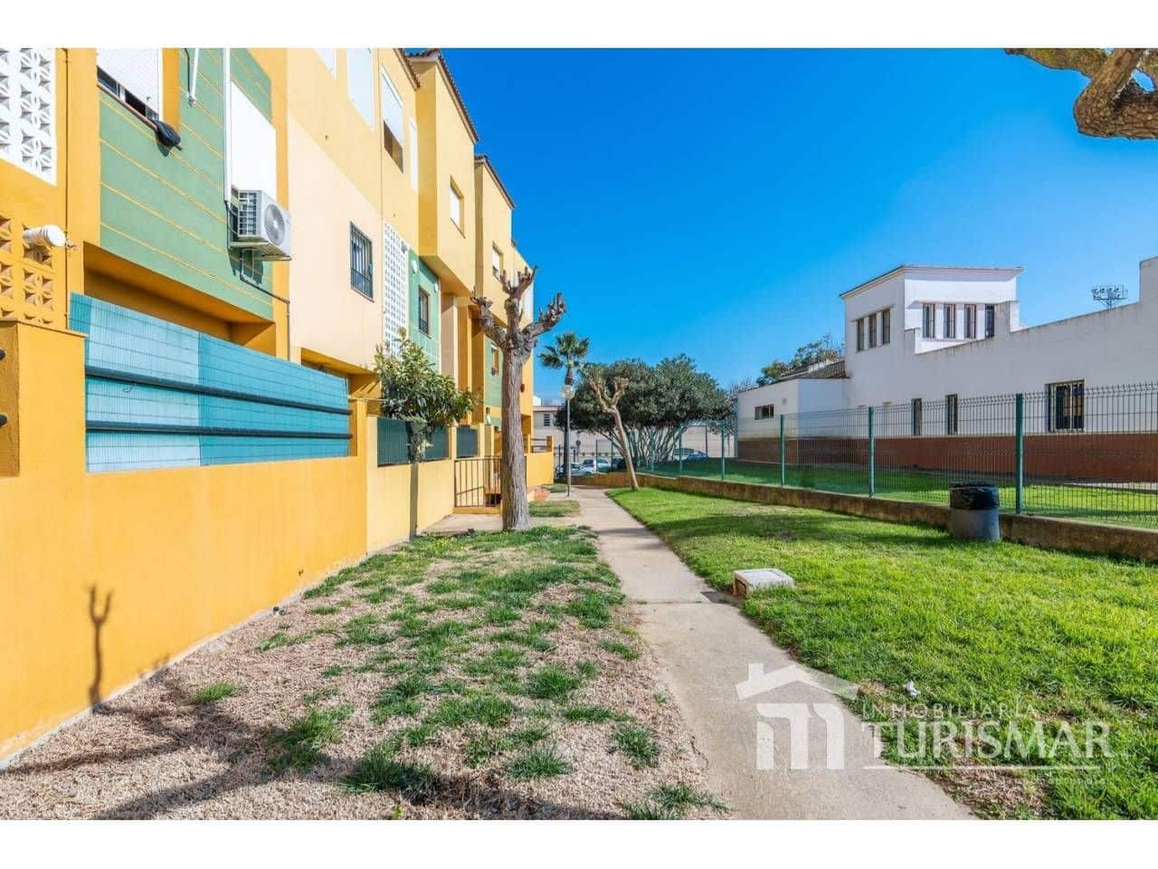 3 bedroom Flat for sale in Lepe - € 134,000 (Ref: 9443575)