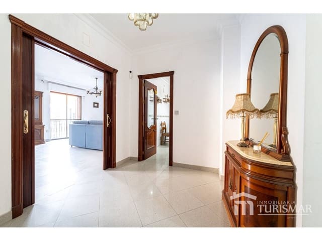 4 bedroom Flat for sale in Lepe - € 185,000 (Ref: 9443576)