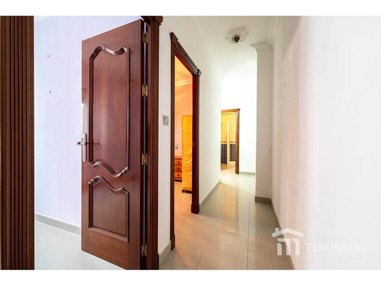 4 bedroom Flat for sale in Lepe - € 185,000 (Ref: 9443576)