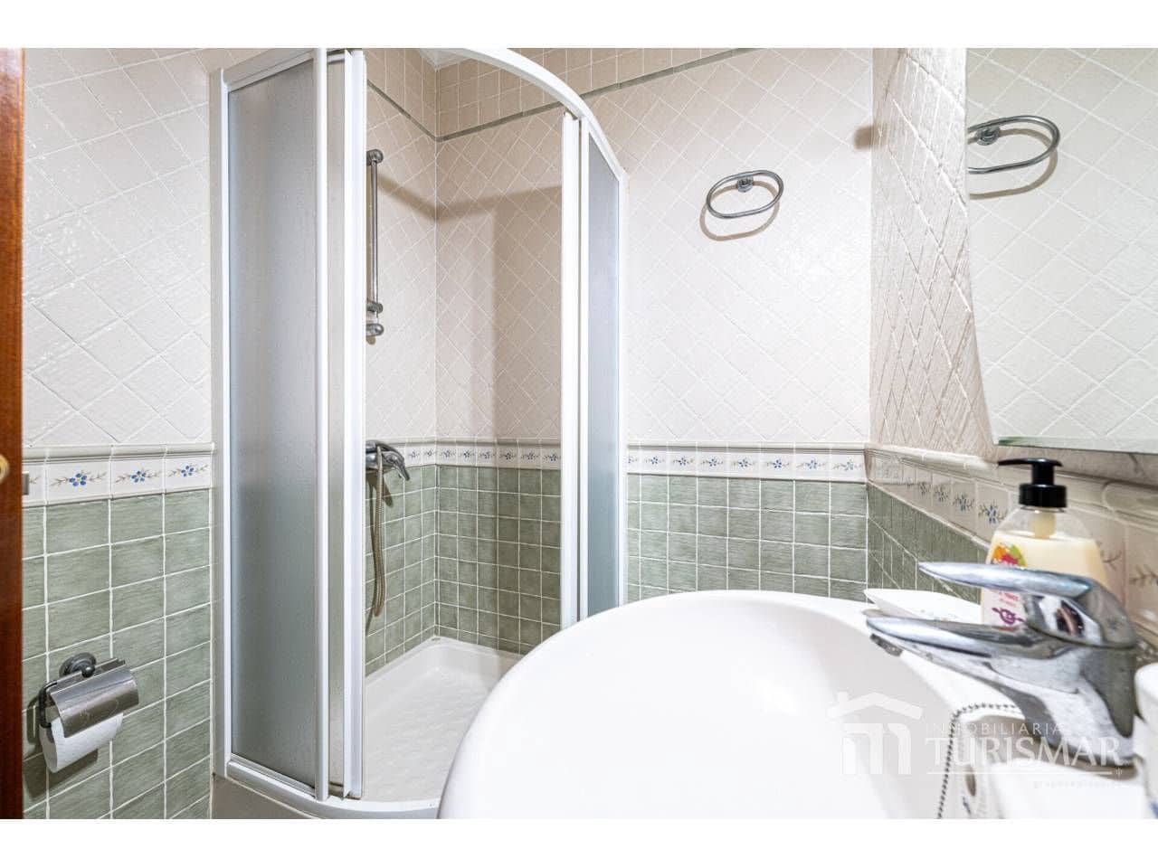 4 bedroom Flat for sale in Lepe - € 185,000 (Ref: 9443576)