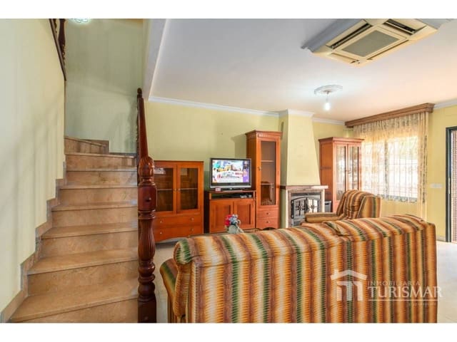 5 bedroom Terraced Villa for sale in Ayamonte - € 365,000 (Ref: 9443577)