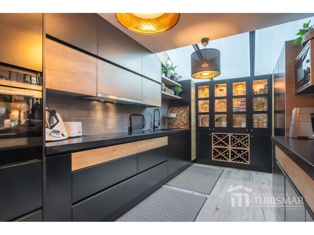 Adosado de 3 habitaciones en Ayamonte en venta con piscina garaje - 414.000 € (Ref: 9443582)