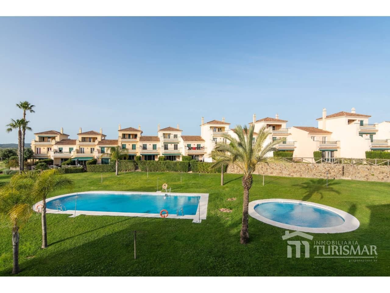 Adosado de 3 habitaciones en Ayamonte en venta con piscina garaje - 414.000 € (Ref: 9443582)