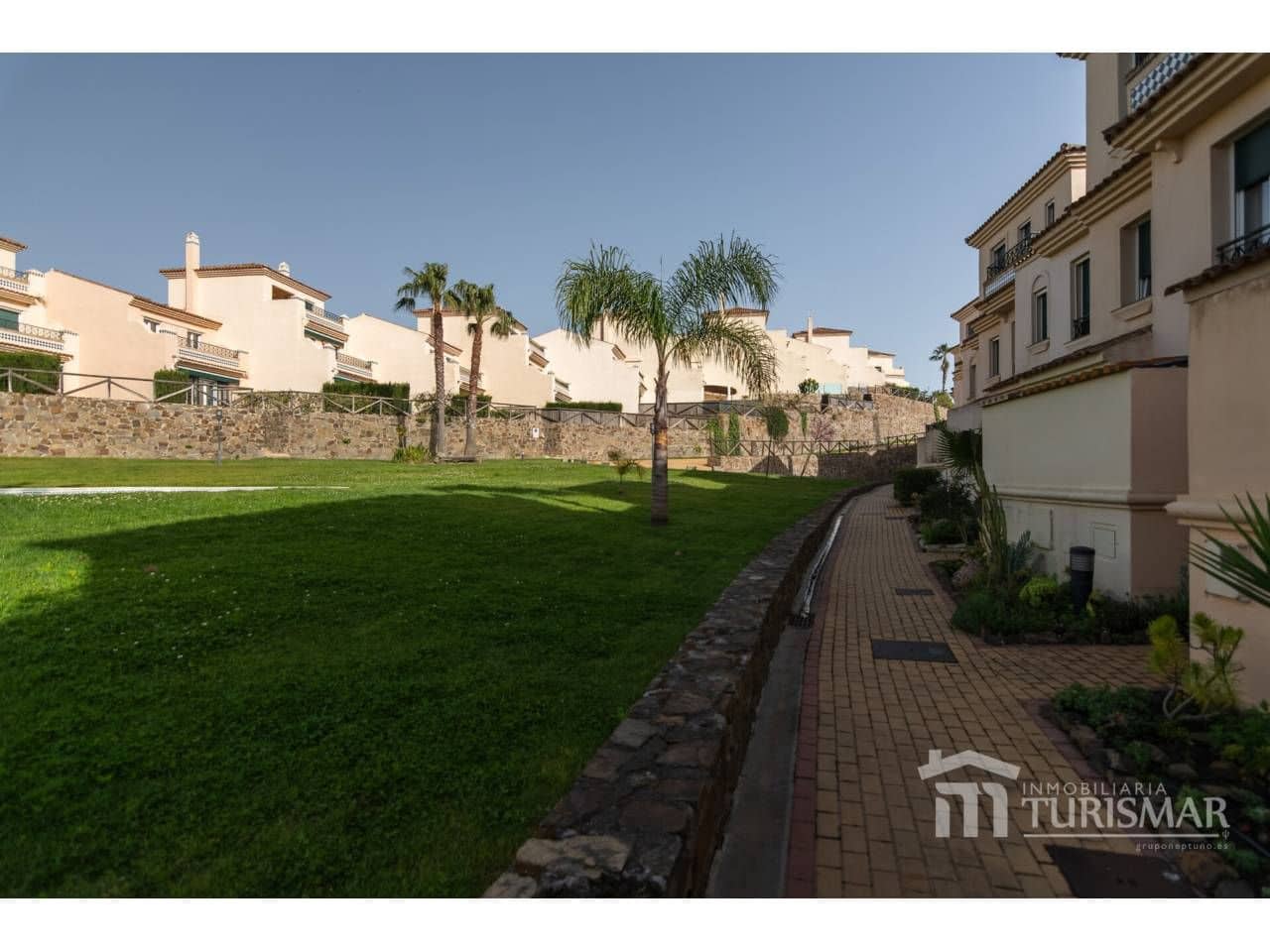 Adosado de 3 habitaciones en Ayamonte en venta con piscina garaje - 414.000 € (Ref: 9443582)