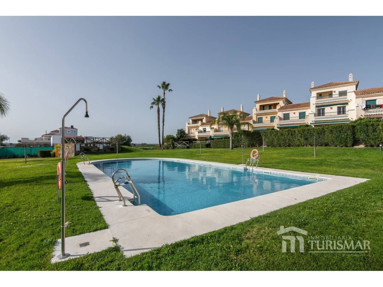 Adosado de 3 habitaciones en Ayamonte en venta con piscina garaje - 414.000 € (Ref: 9443582)