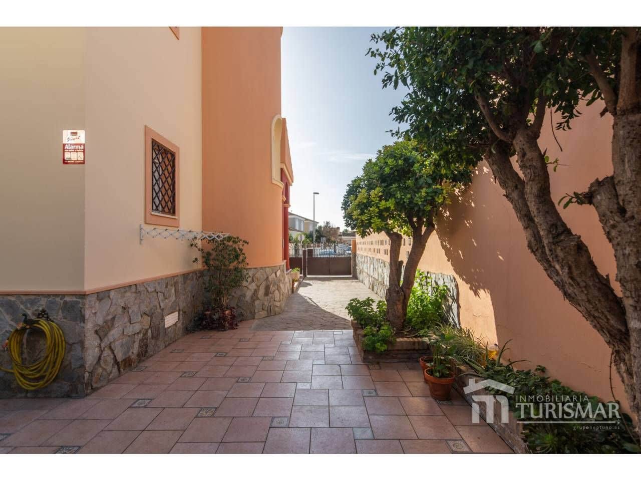 4 slaapkamer Villa te koop in Ayamonte met garage - € 299.000 (Ref: 9443584)