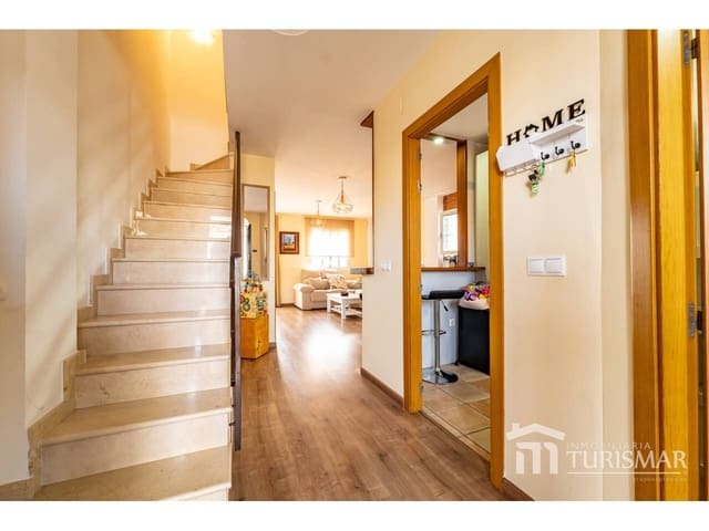 Pareado de 4 habitaciones en Ayamonte en venta con piscina garaje - 369.000 € (Ref: 9443585)