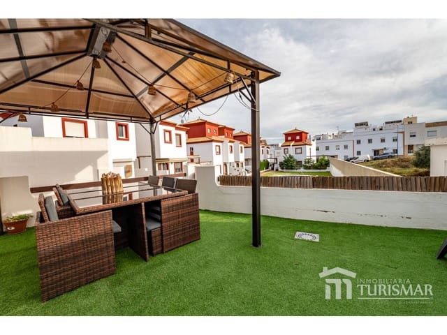 Pareado de 4 habitaciones en Ayamonte en venta con piscina garaje - 369.000 € (Ref: 9443585)