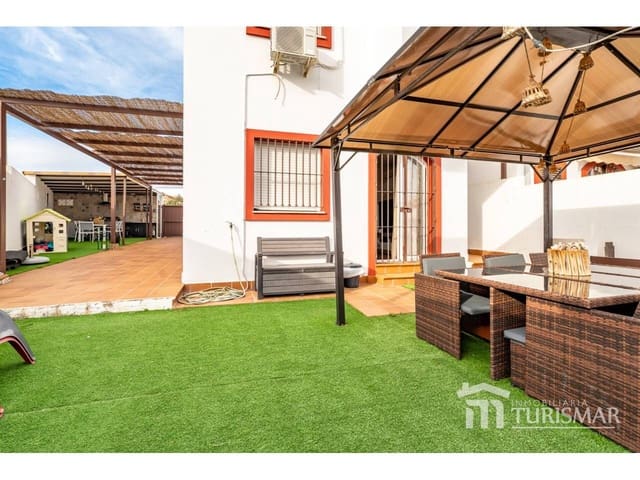 Pareado de 4 habitaciones en Ayamonte en venta con piscina garaje - 369.000 € (Ref: 9443585)