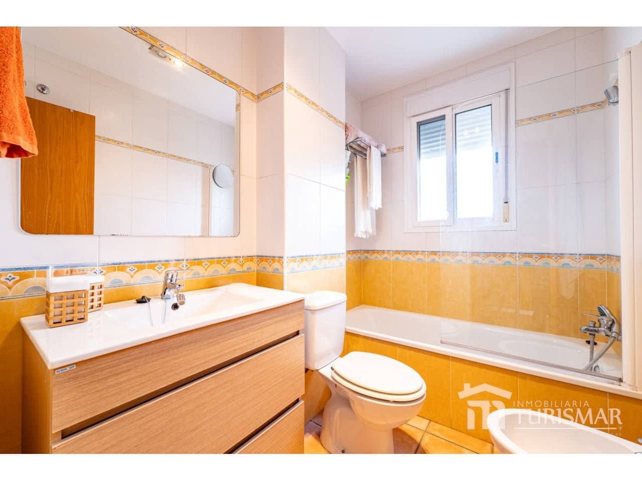 Pareado de 4 habitaciones en Ayamonte en venta con piscina garaje - 369.000 € (Ref: 9443585)